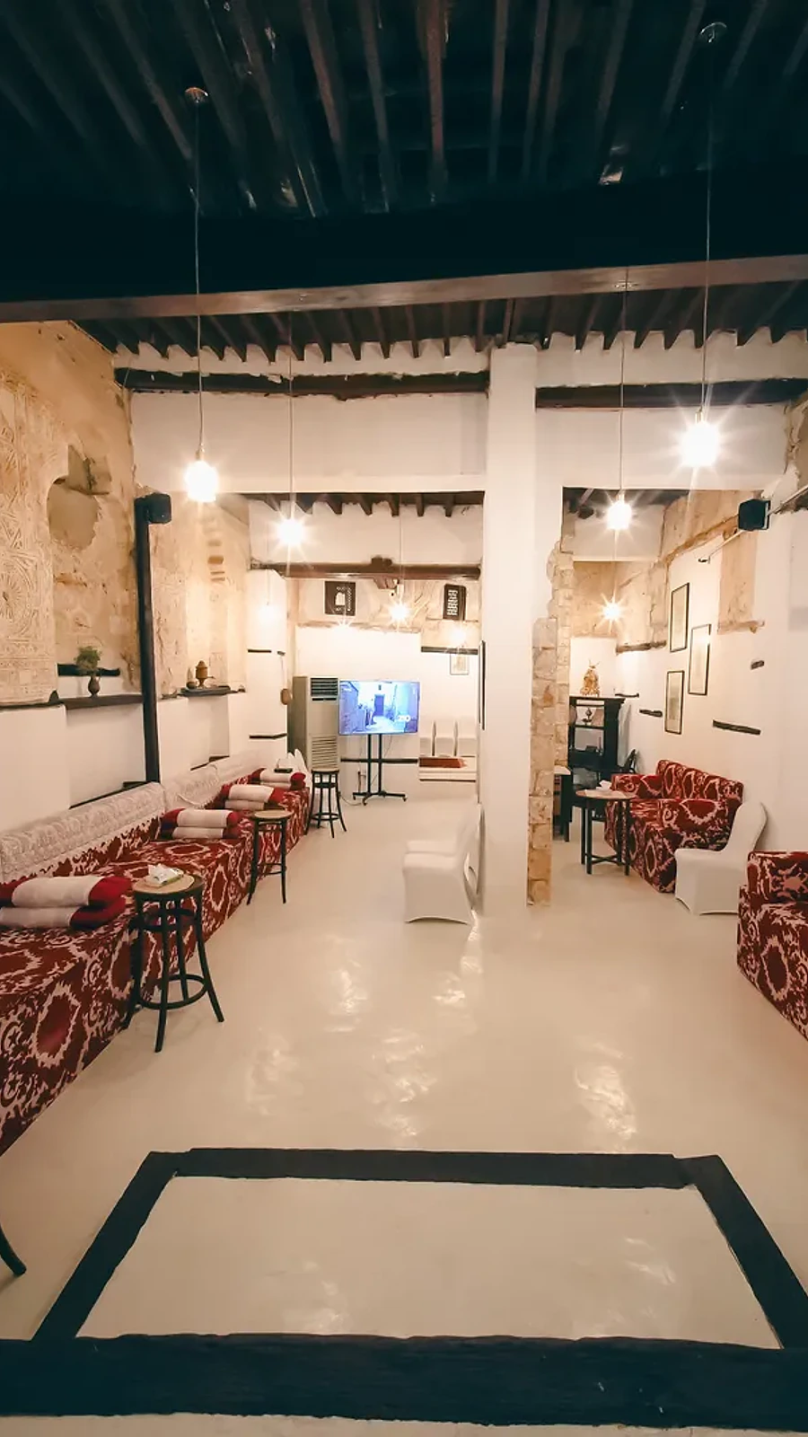 قاعة الديوان الواسعة في بيت المتبولي بجدة التاريخية — Grand Diwan hall inside Bayt Al-Matbouli in Historic Jeddah